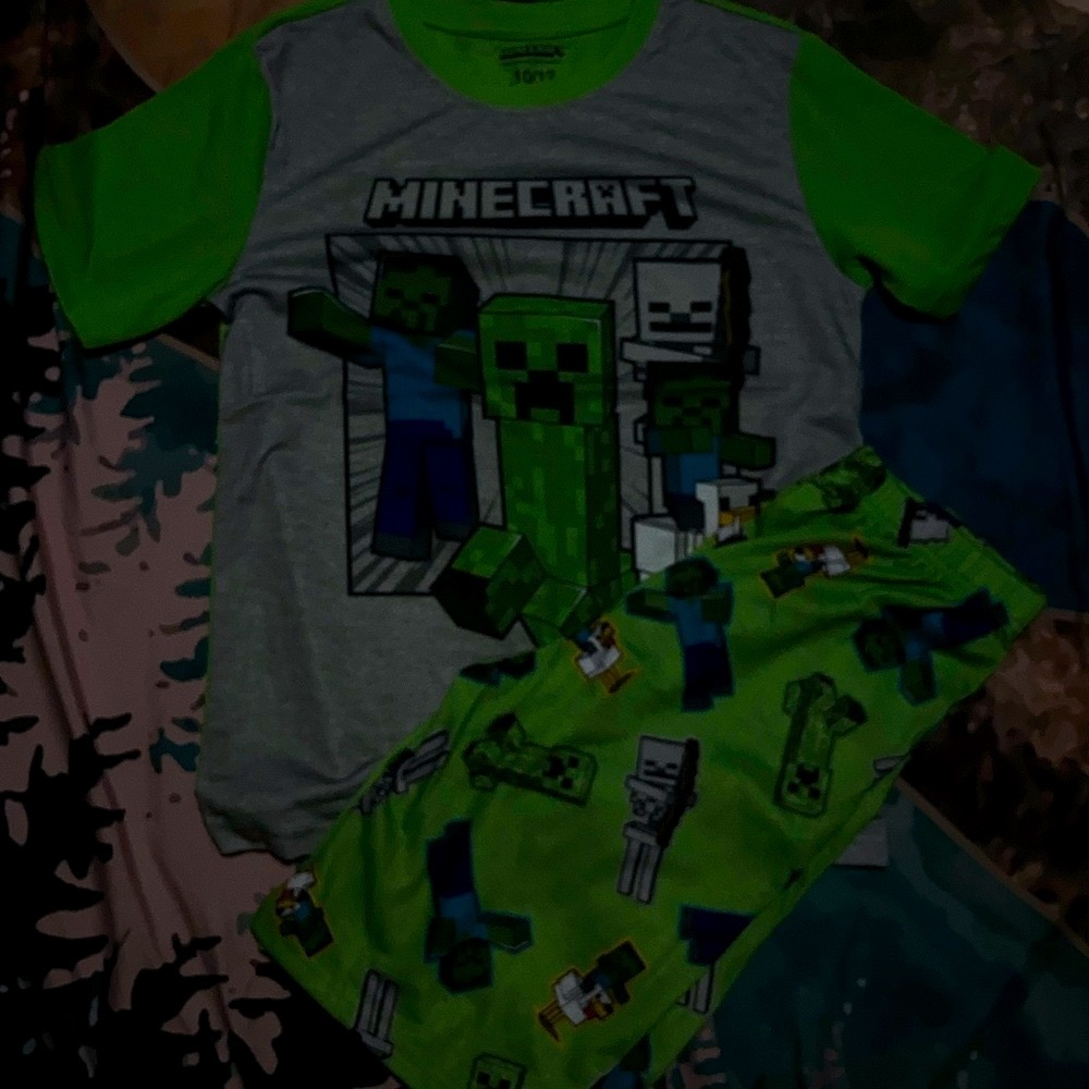 Boys 10/12 matching pj short set NWOT Minecraft